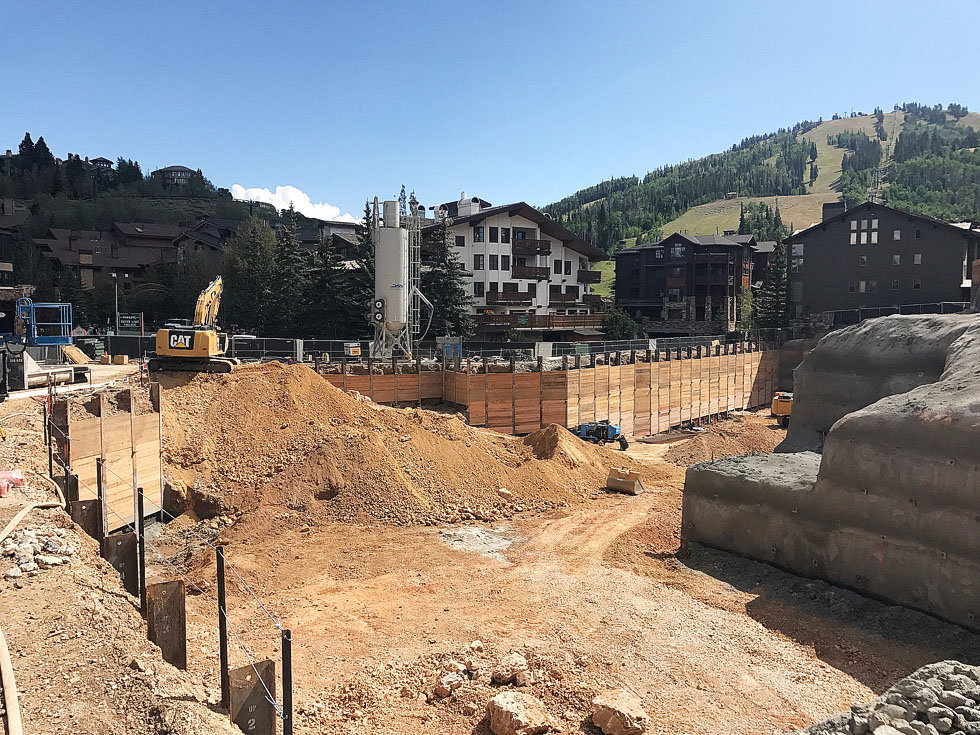 goldener hirsch residences construction september 2017